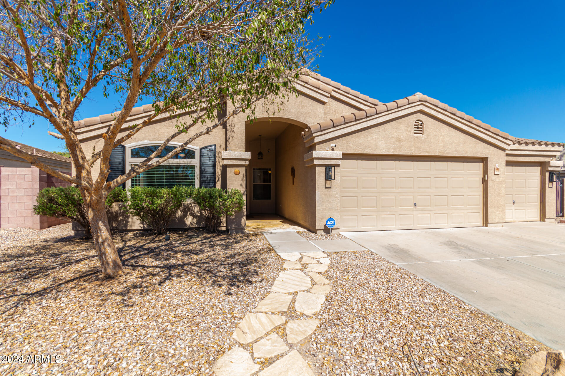 648 W RATTLESNAKE Place