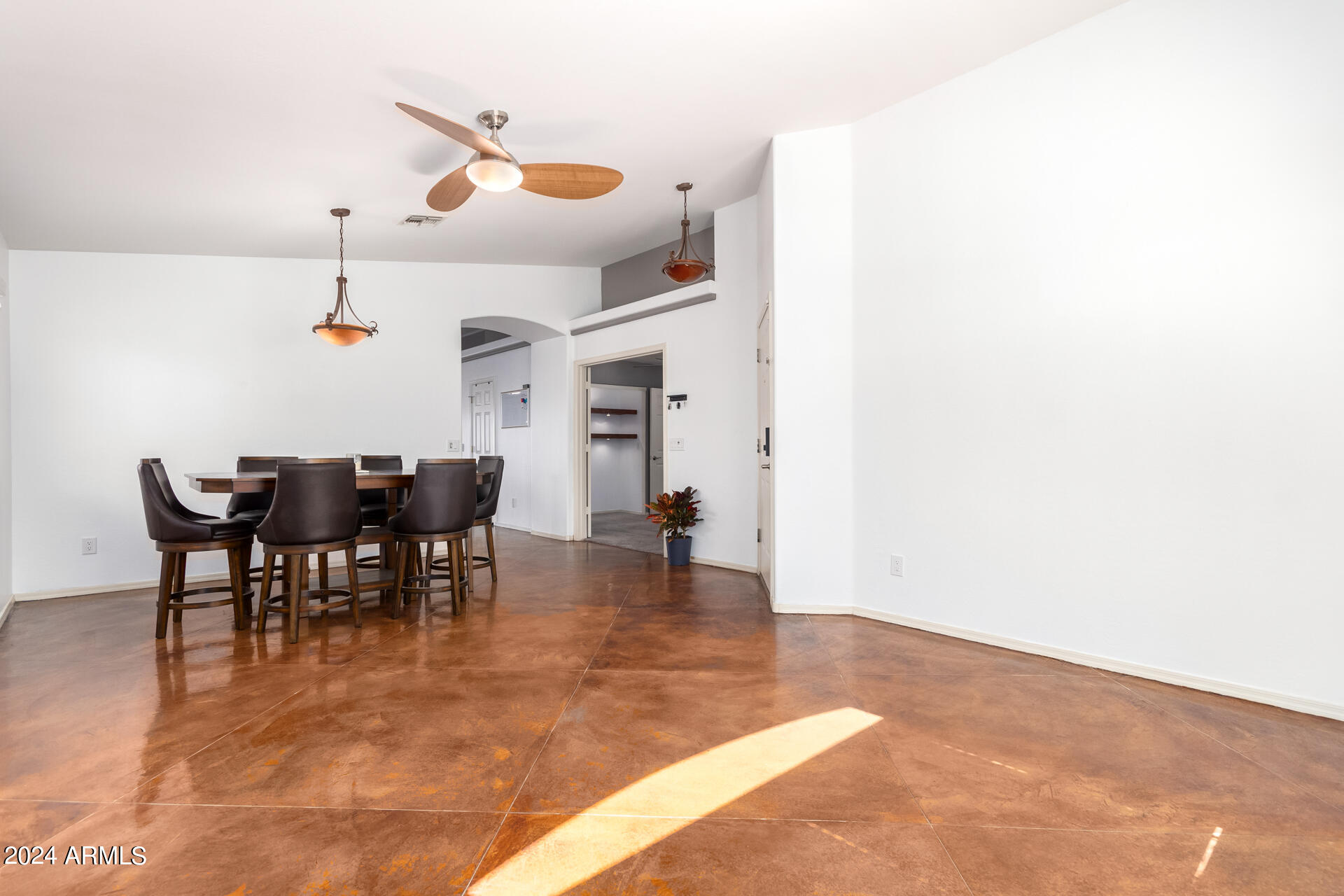 648 W RATTLESNAKE Place