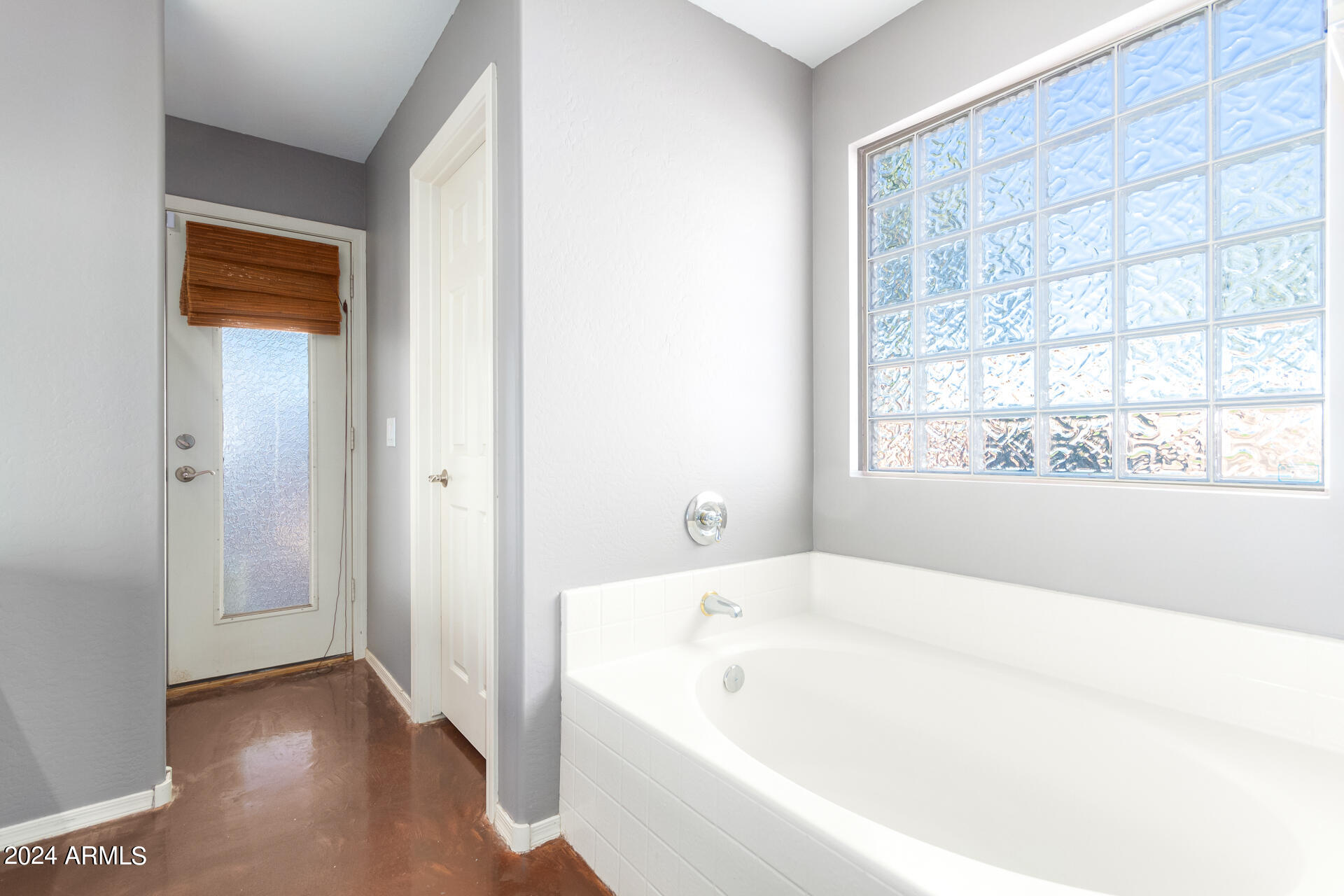 648 W RATTLESNAKE Place