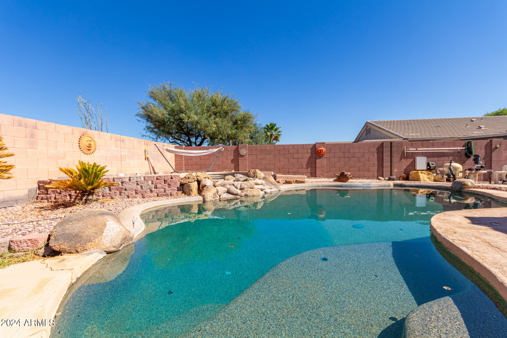 648 W RATTLESNAKE Place