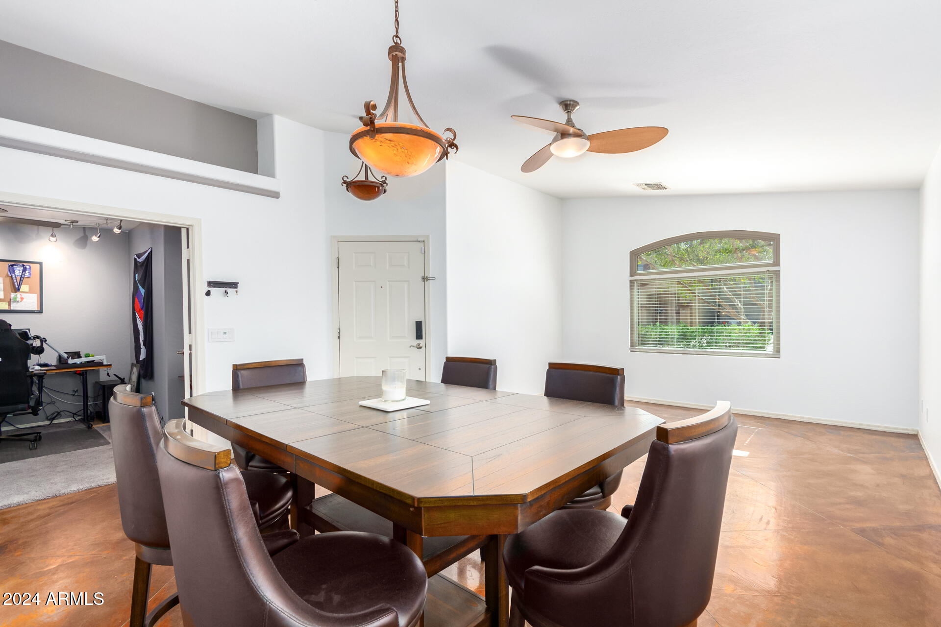 648 W RATTLESNAKE Place