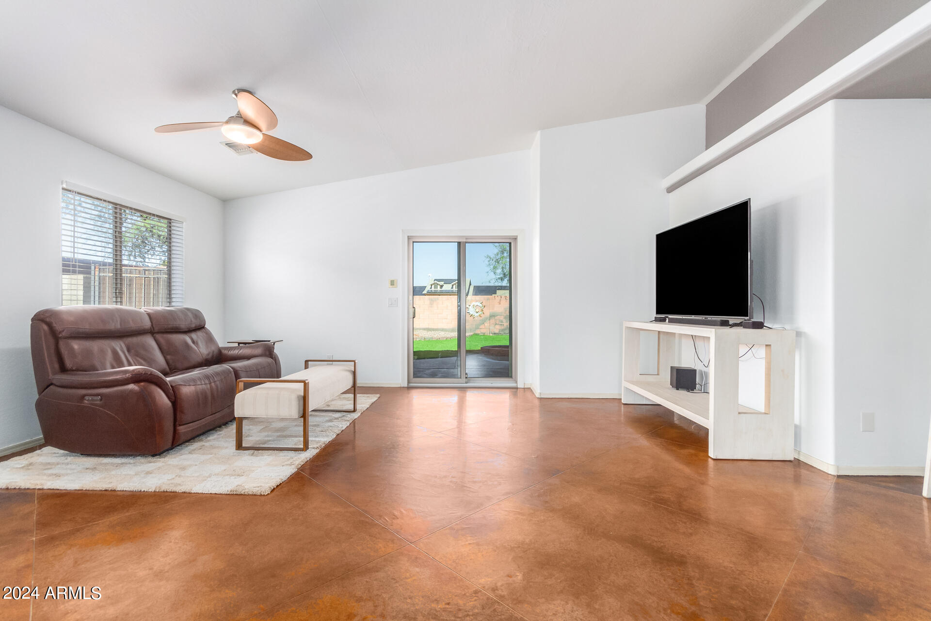 648 W RATTLESNAKE Place