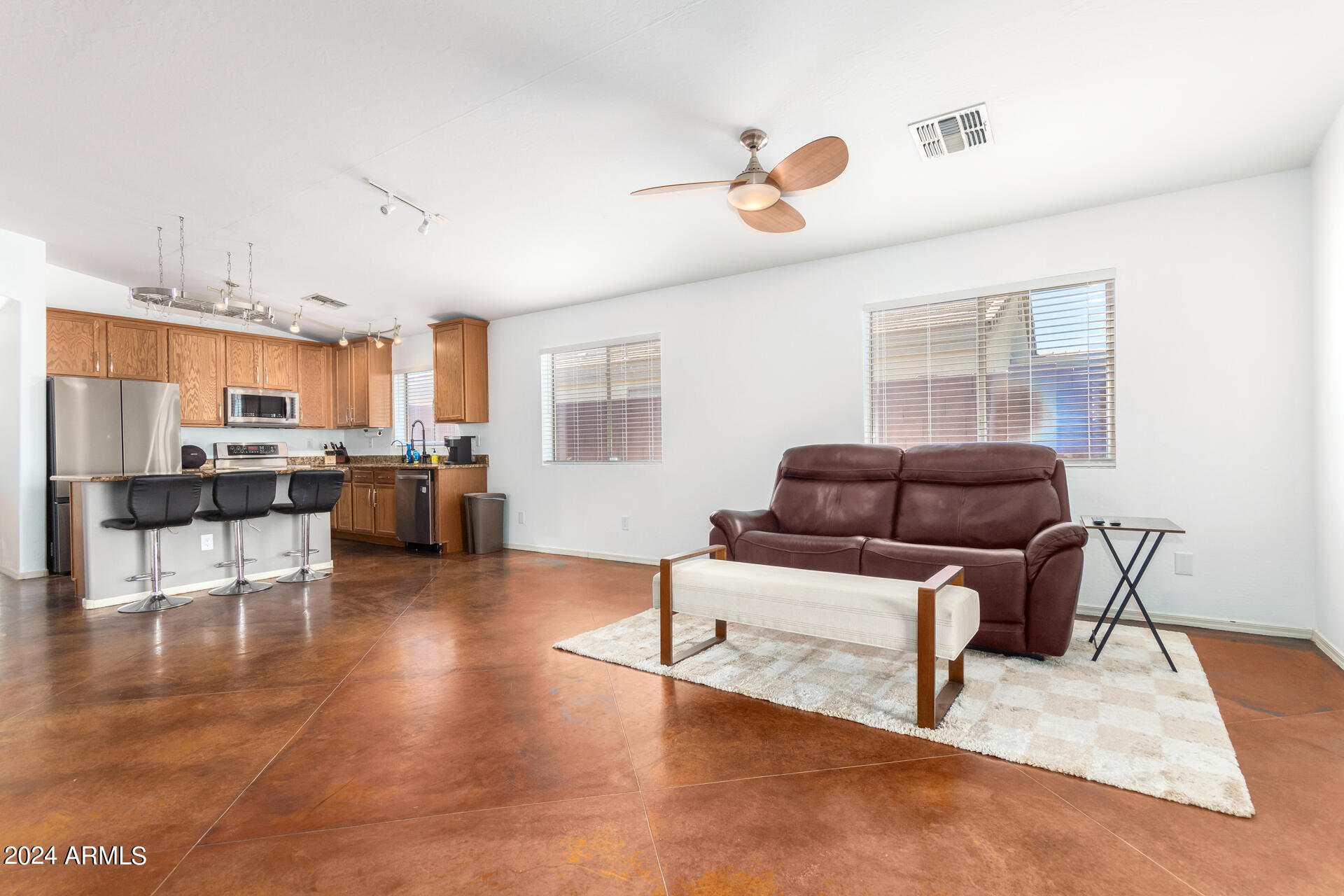 648 W RATTLESNAKE Place