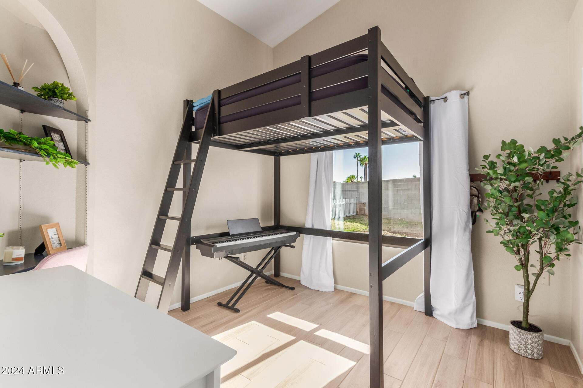 1603 N EL DORADO Court