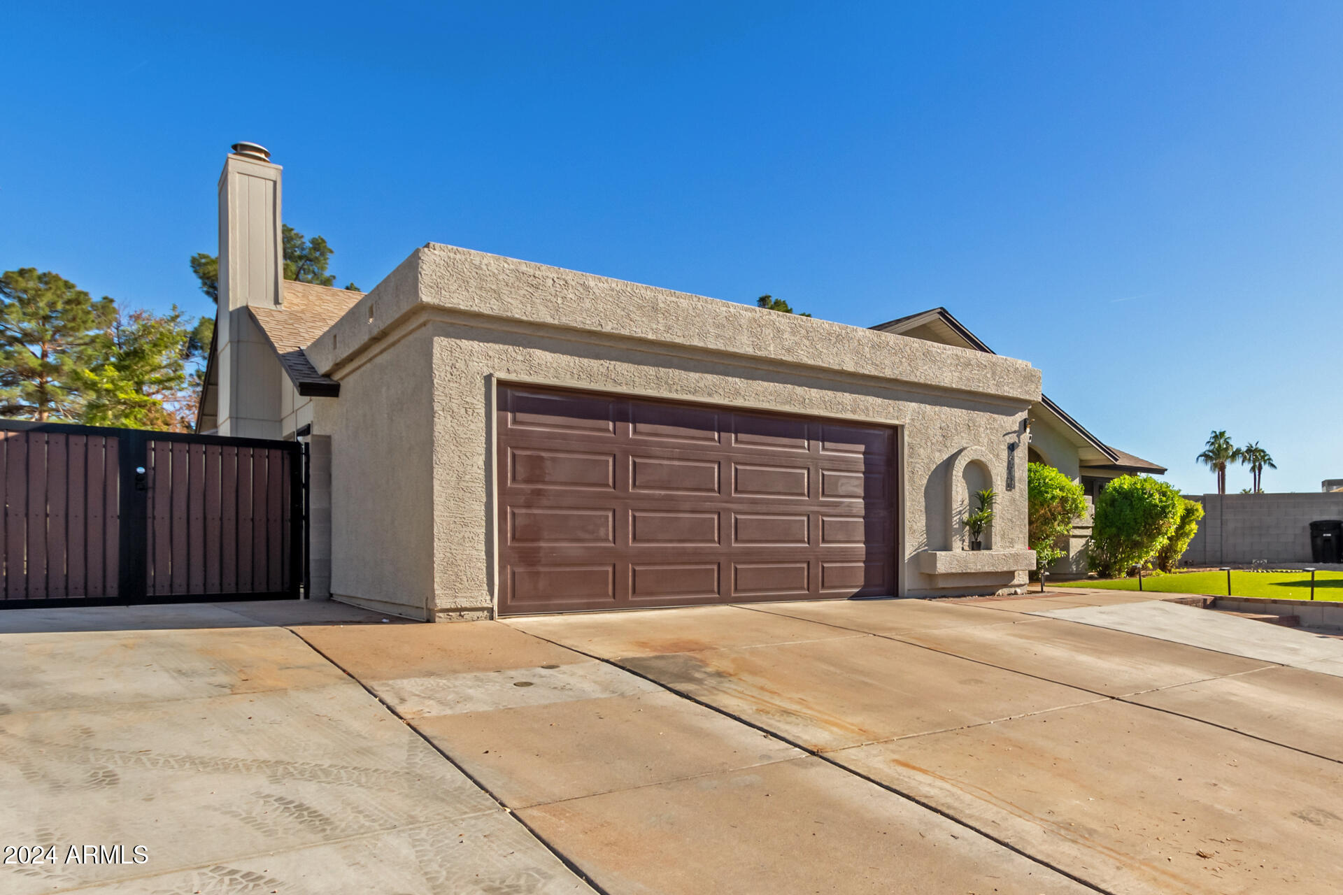 1603 N EL DORADO Court