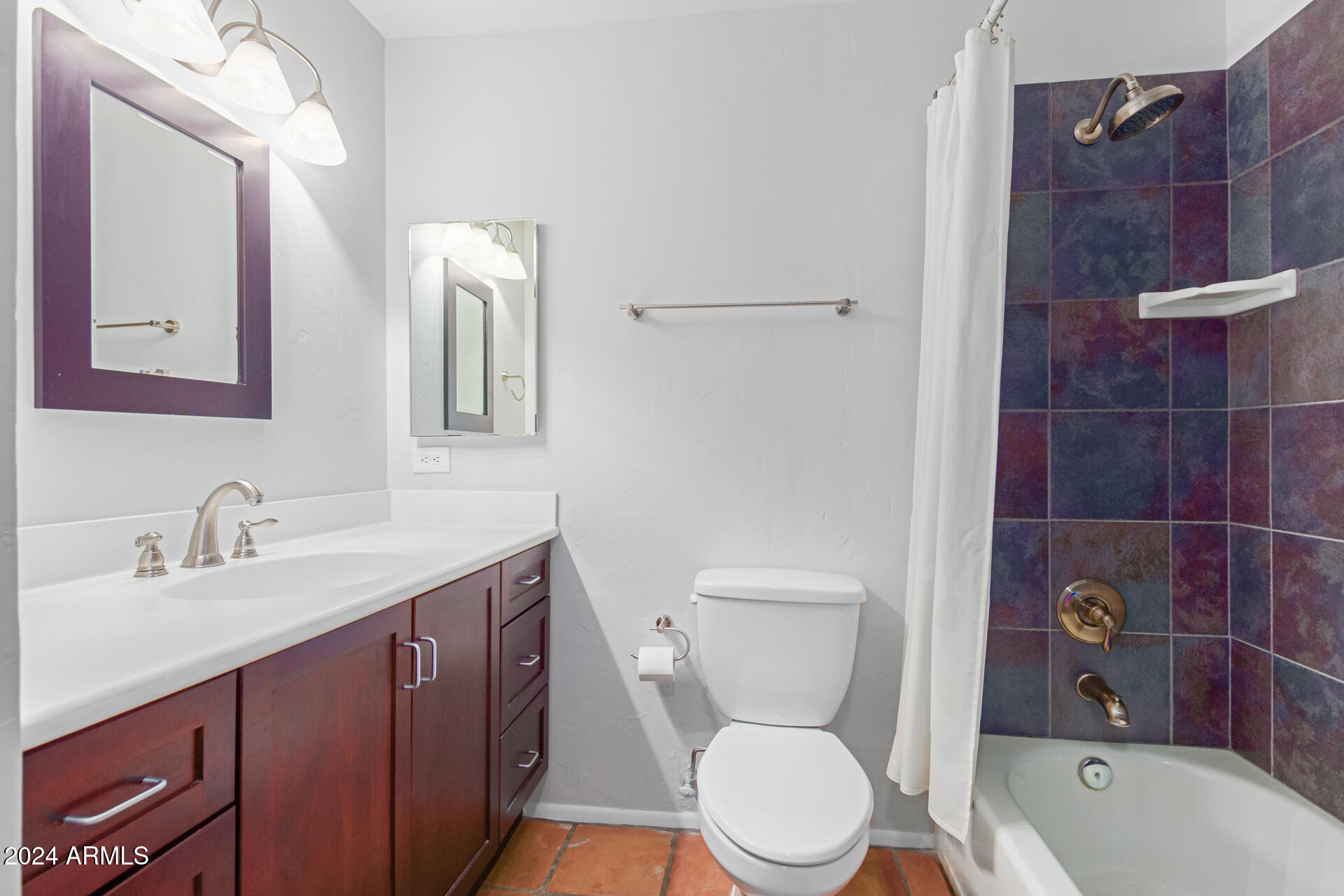 8480 E MALCOMB Drive