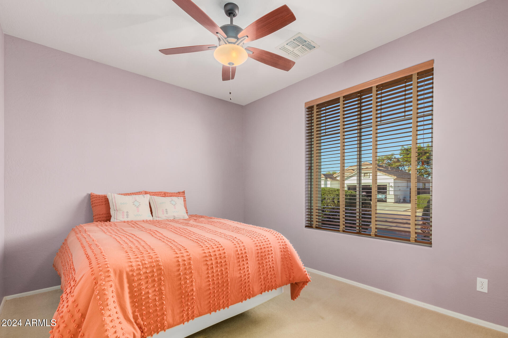 1541 E REDWOOD Place