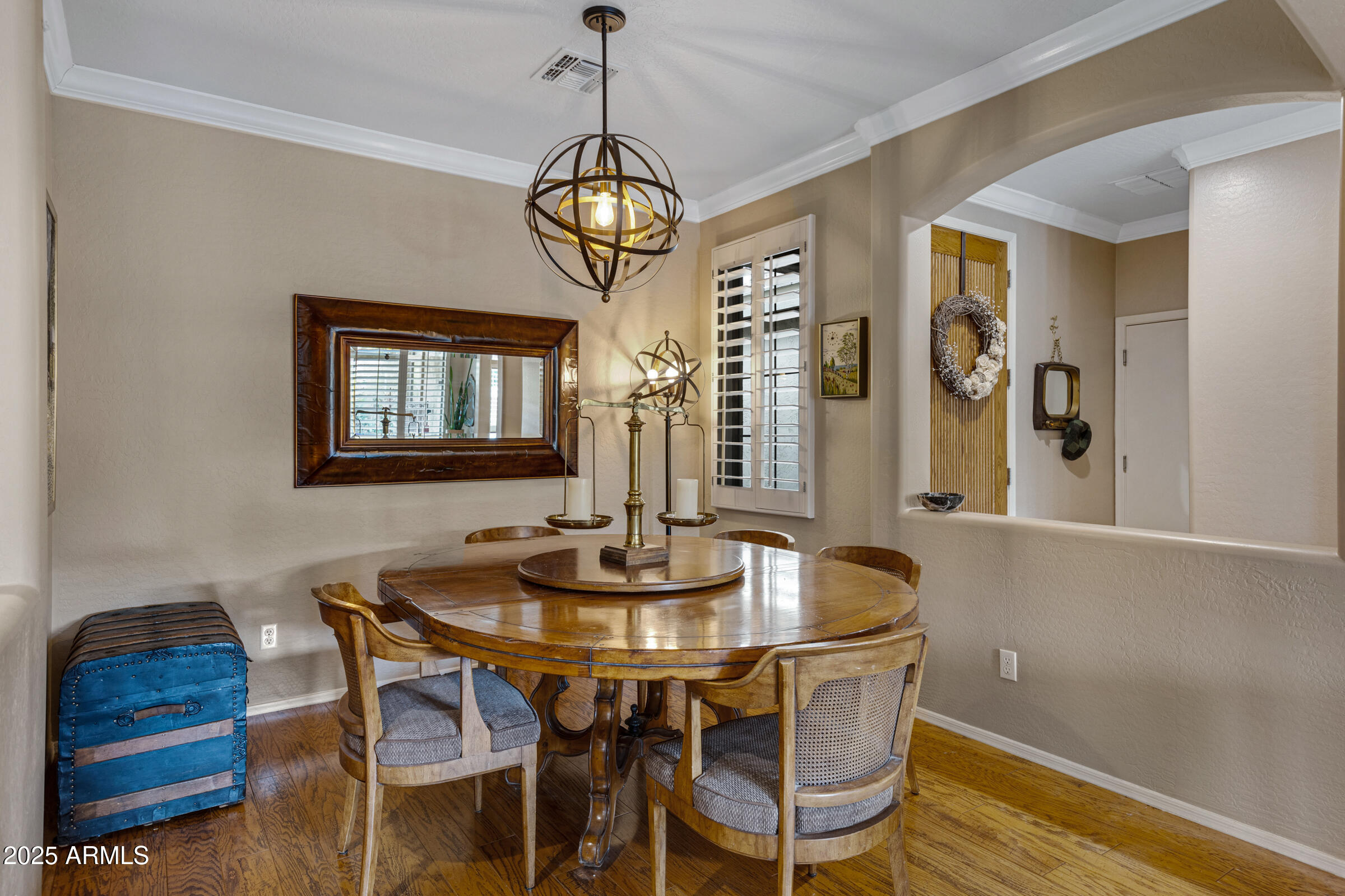 141 W ROADRUNNER Drive