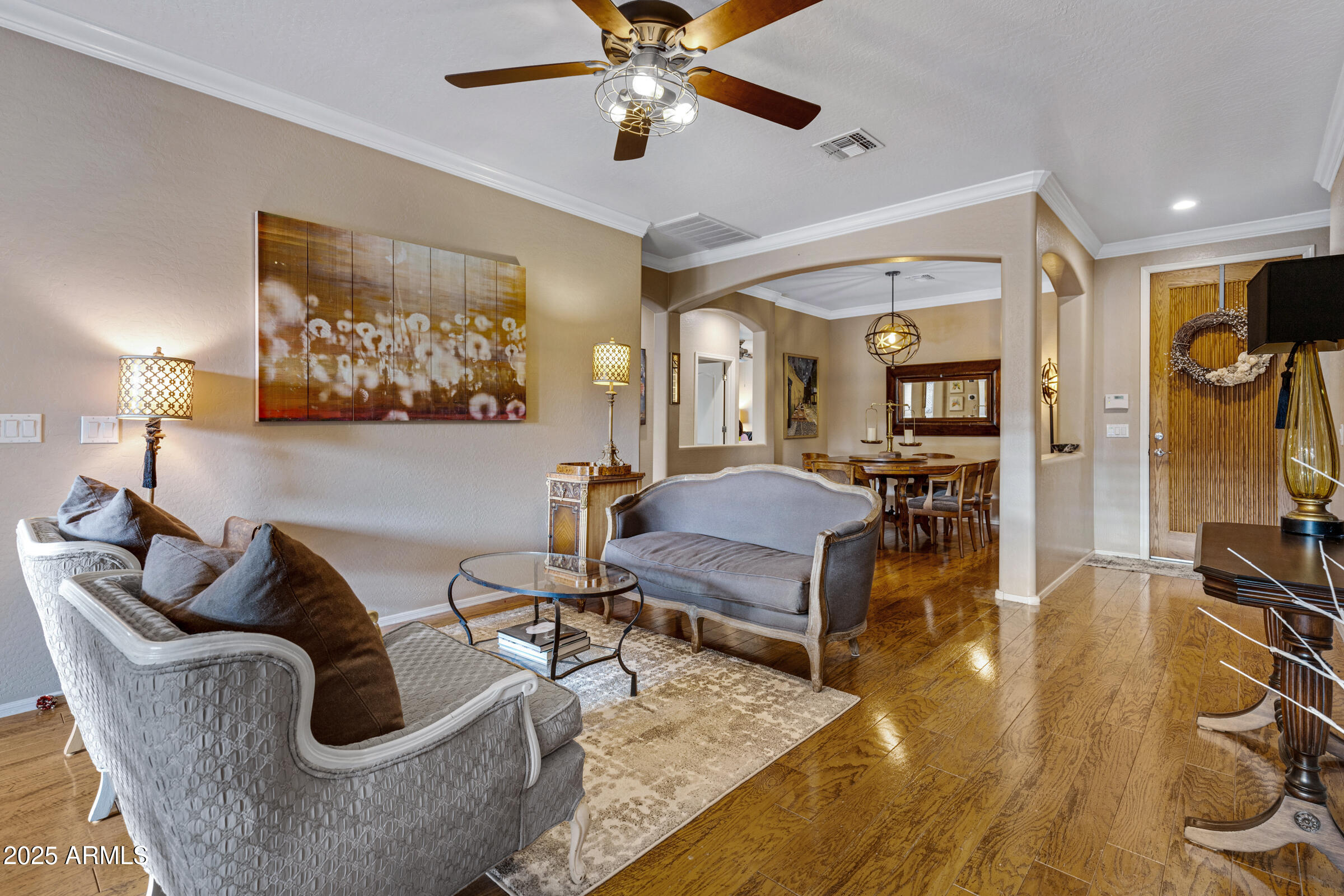 141 W ROADRUNNER Drive