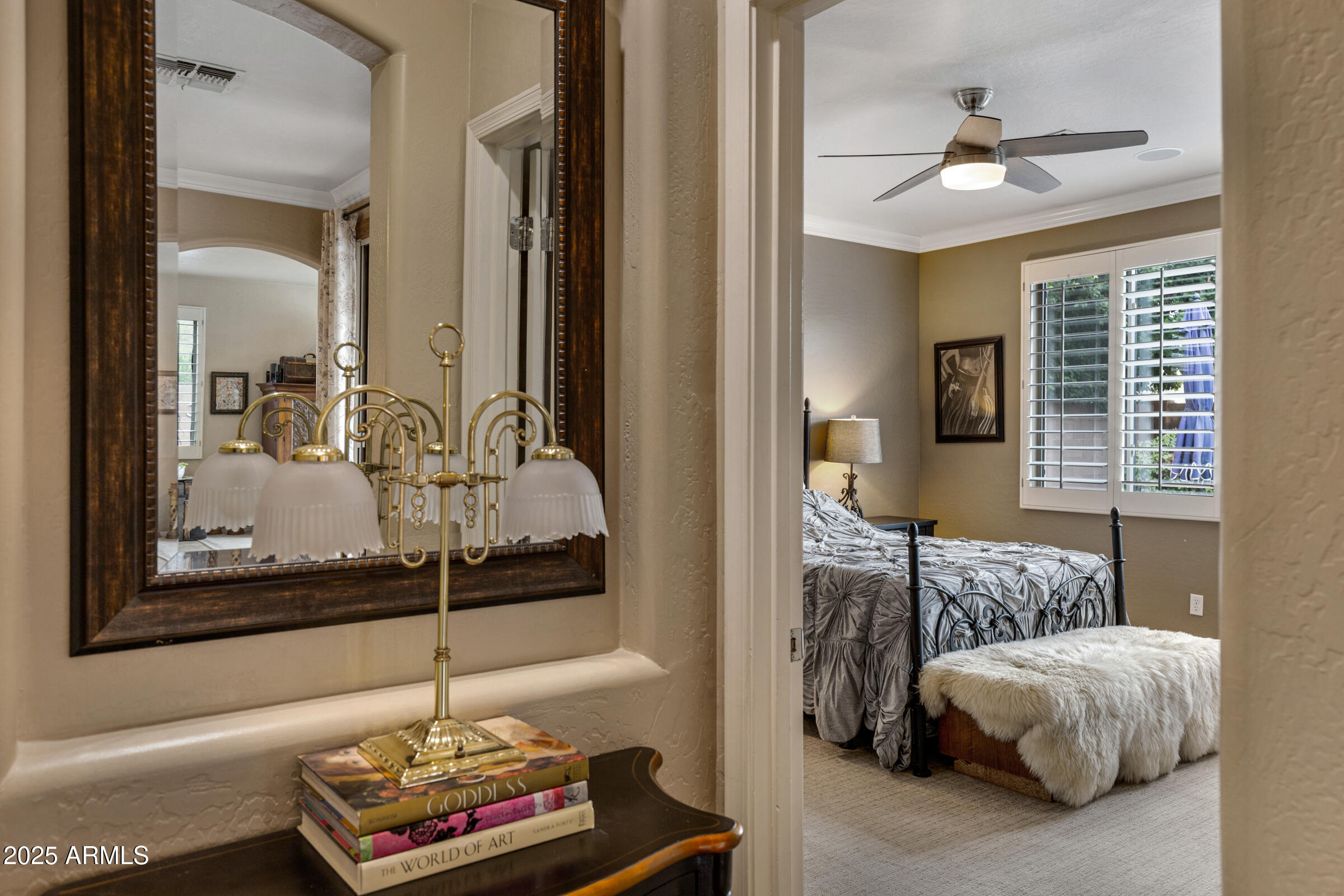 141 W ROADRUNNER Drive