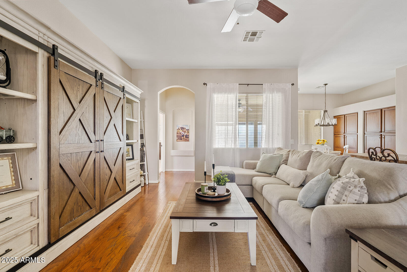 1619 E BERETTA Place