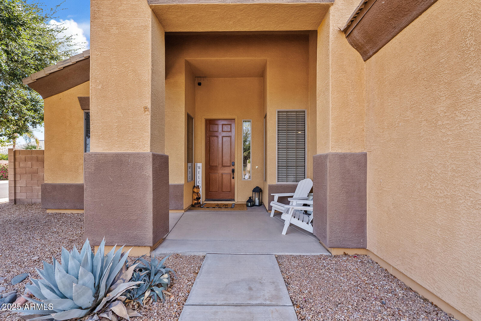 1619 E BERETTA Place