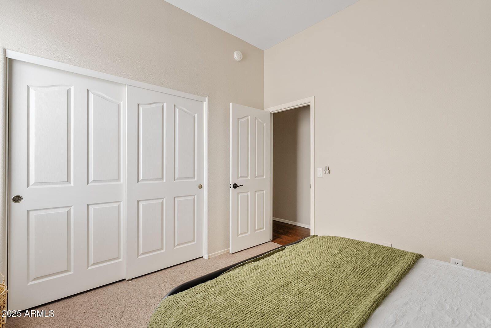 1619 E BERETTA Place