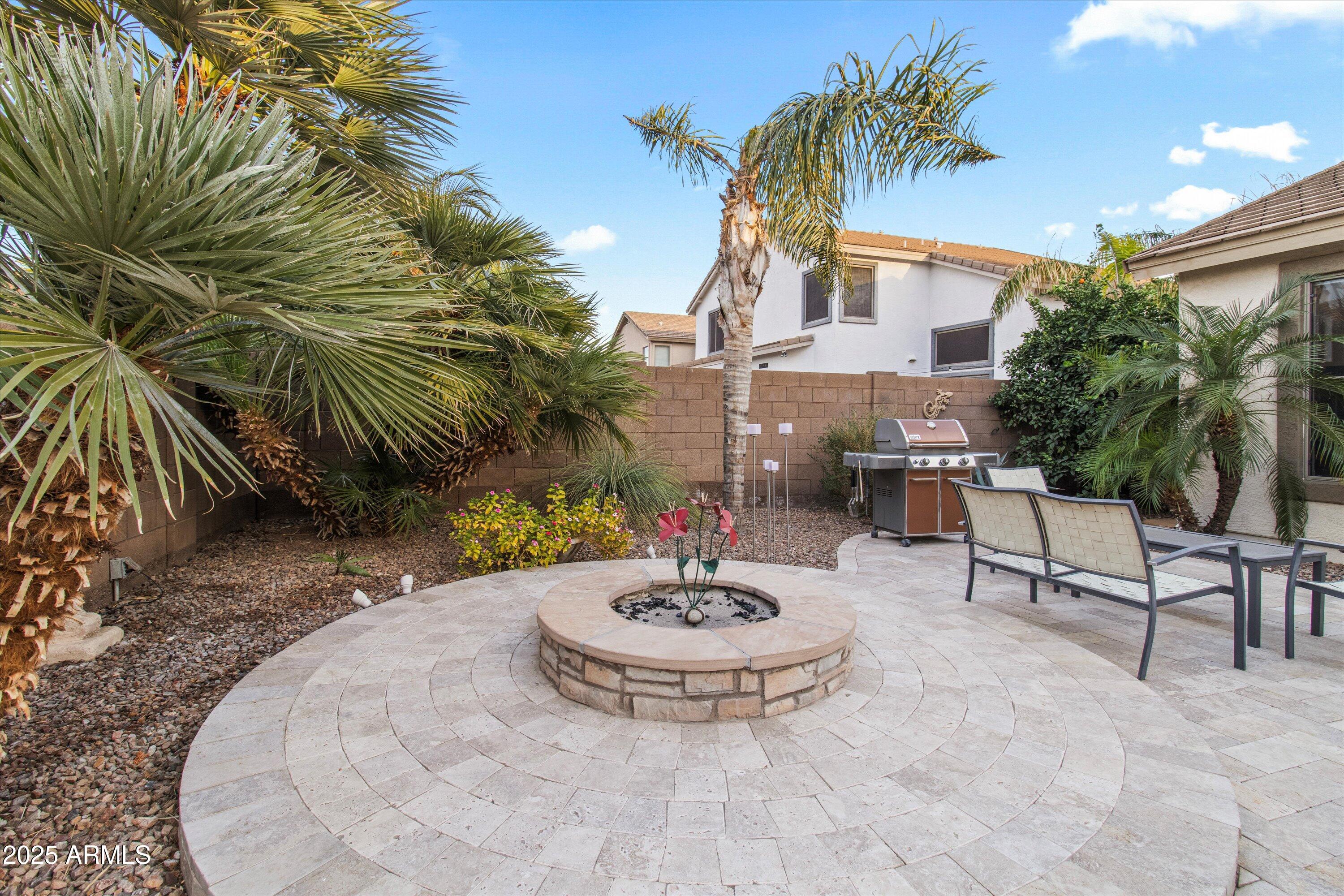 4272 E IVANHOE Street