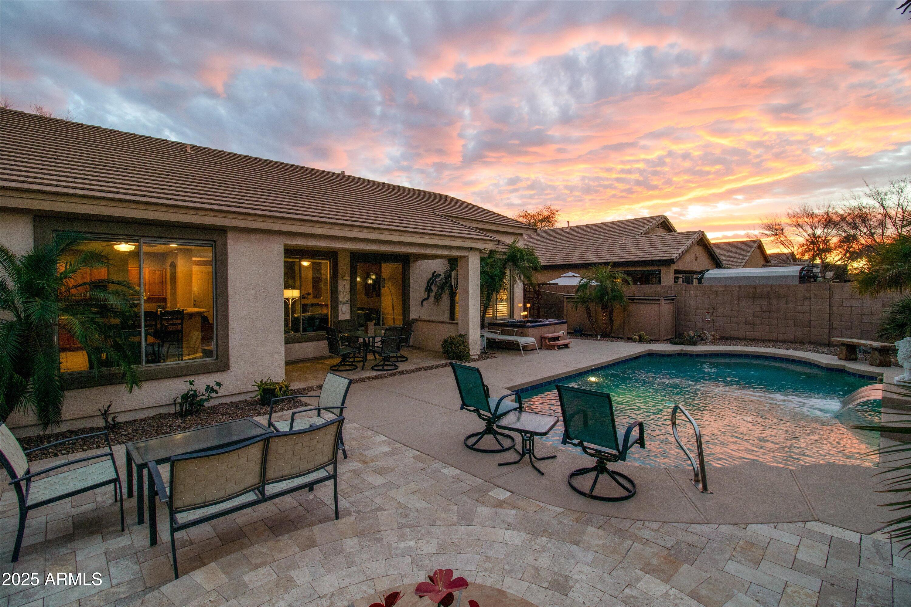 4272 E IVANHOE Street