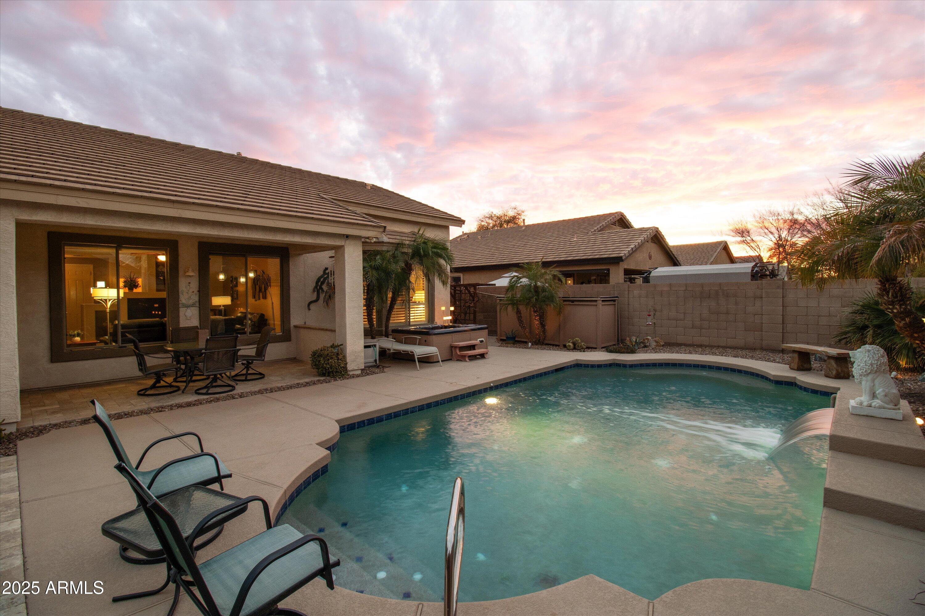 4272 E IVANHOE Street