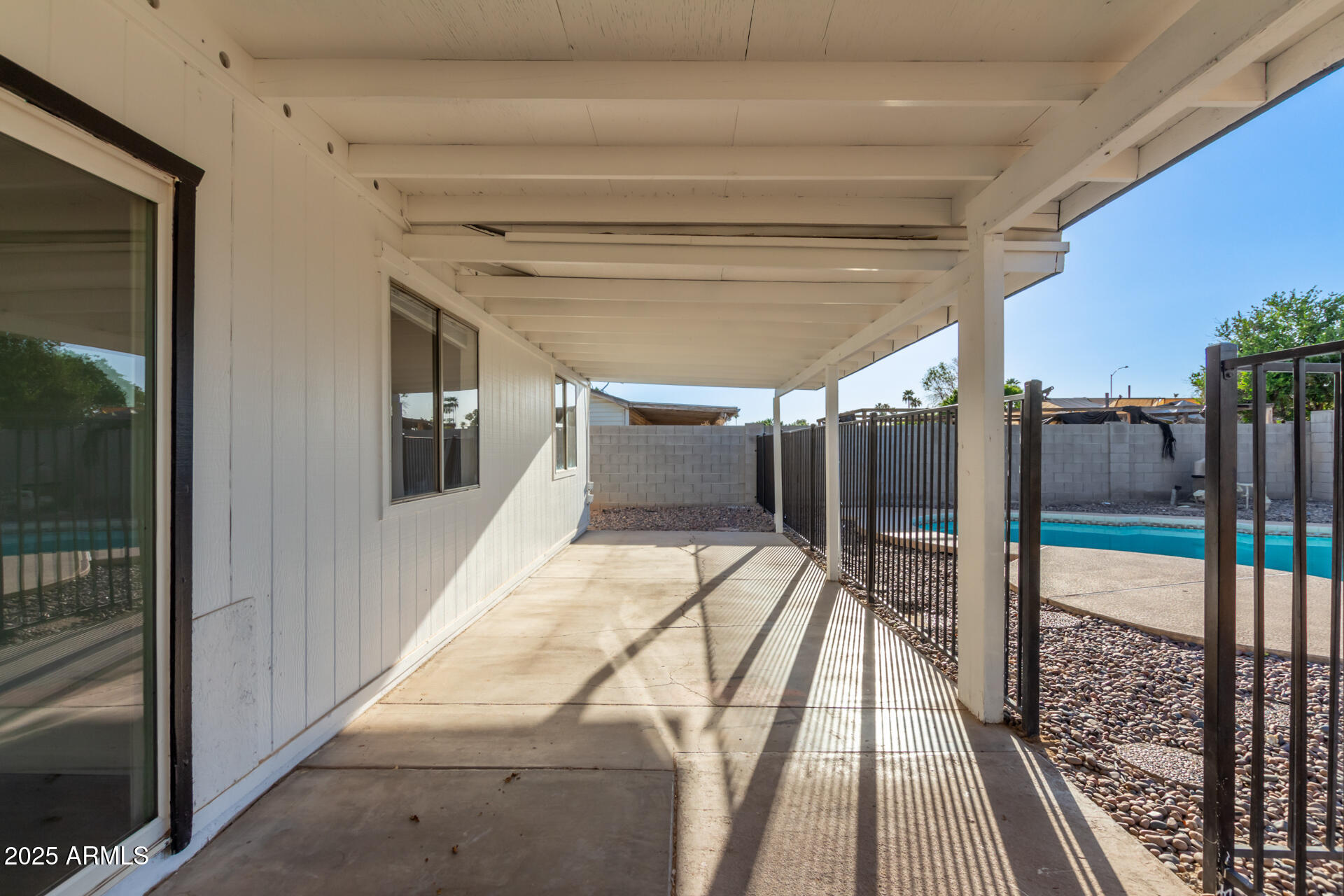 2336 W PLATA Avenue