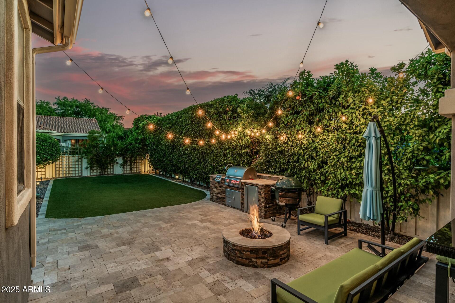 2721 E TAMARISK Street