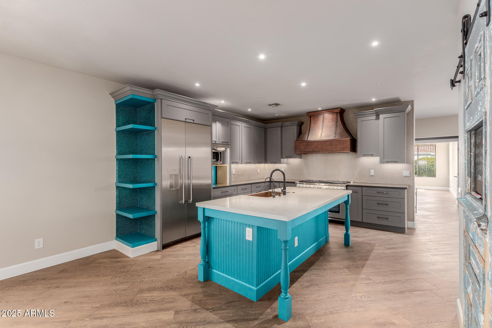 2721 E TAMARISK Street