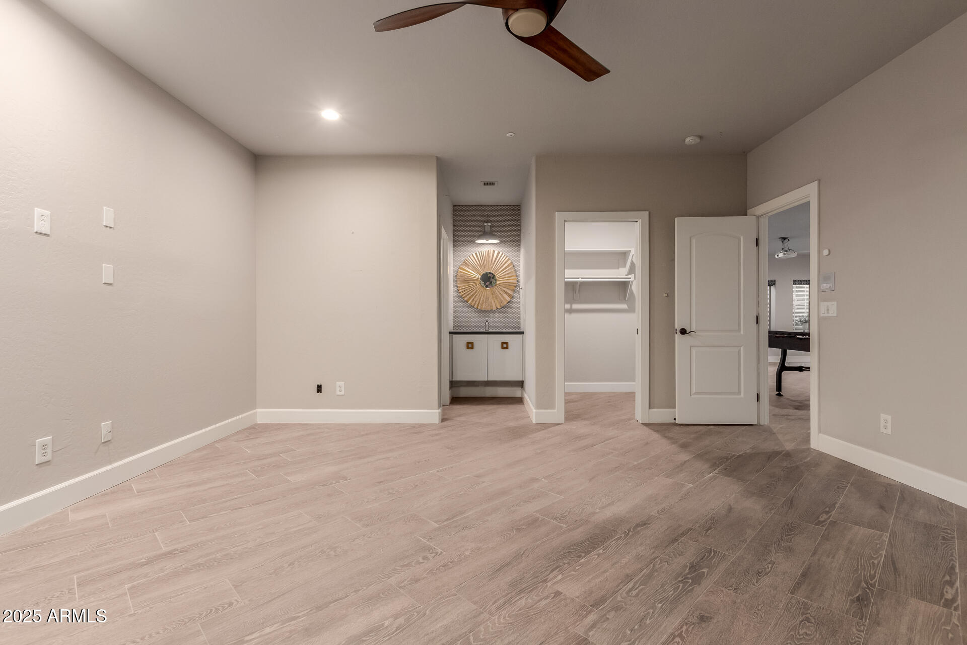 2721 E TAMARISK Street