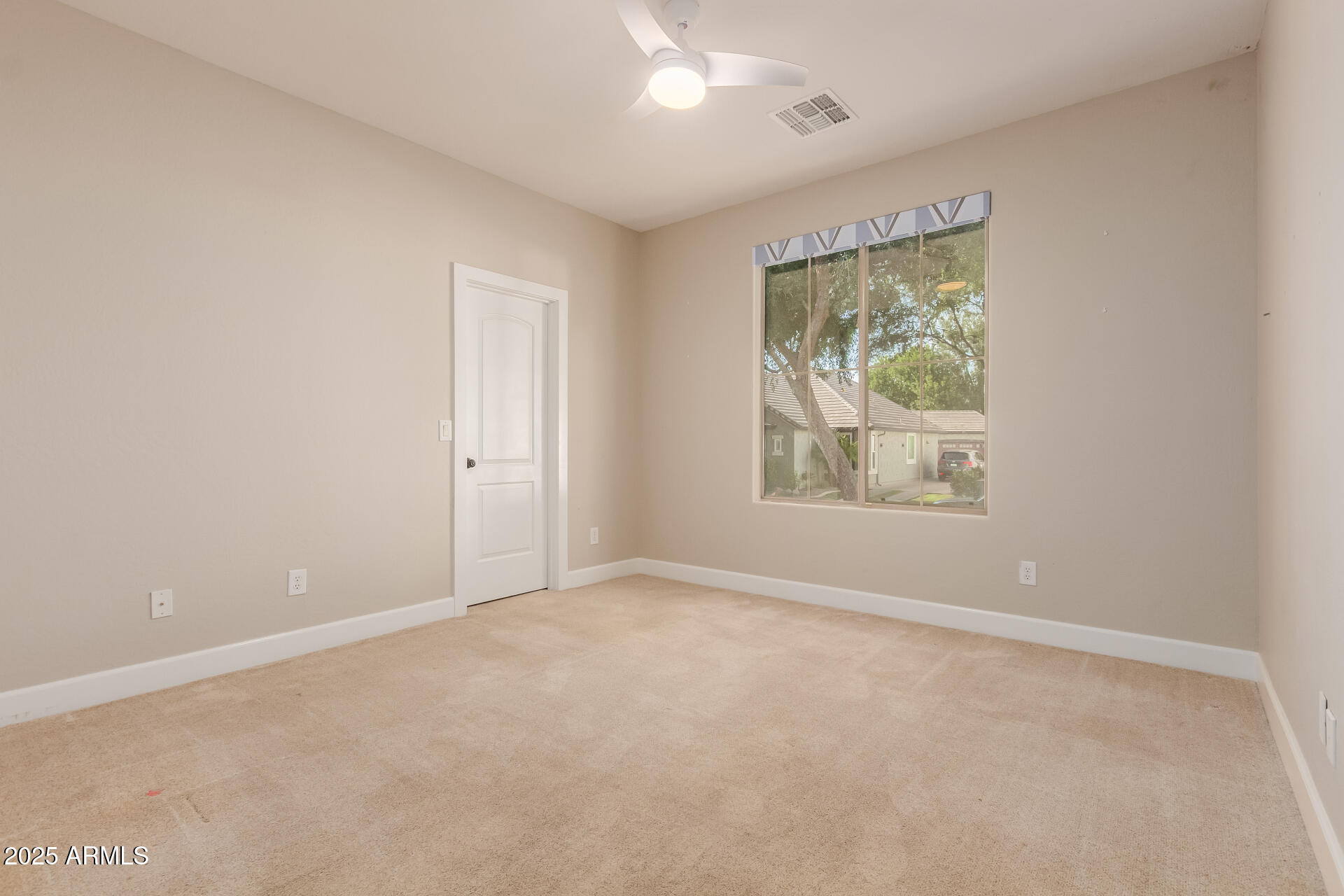 2721 E TAMARISK Street