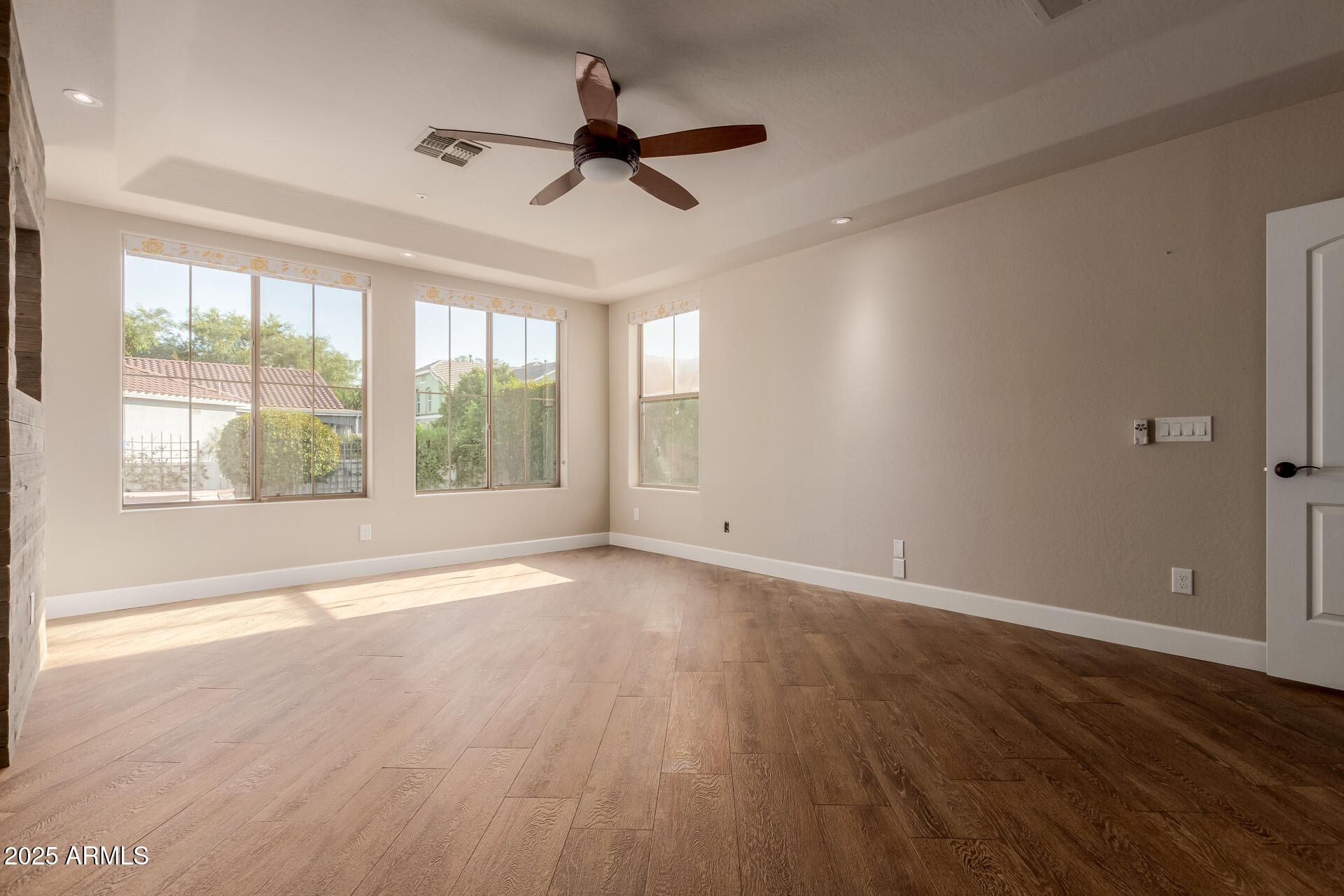 2721 E TAMARISK Street