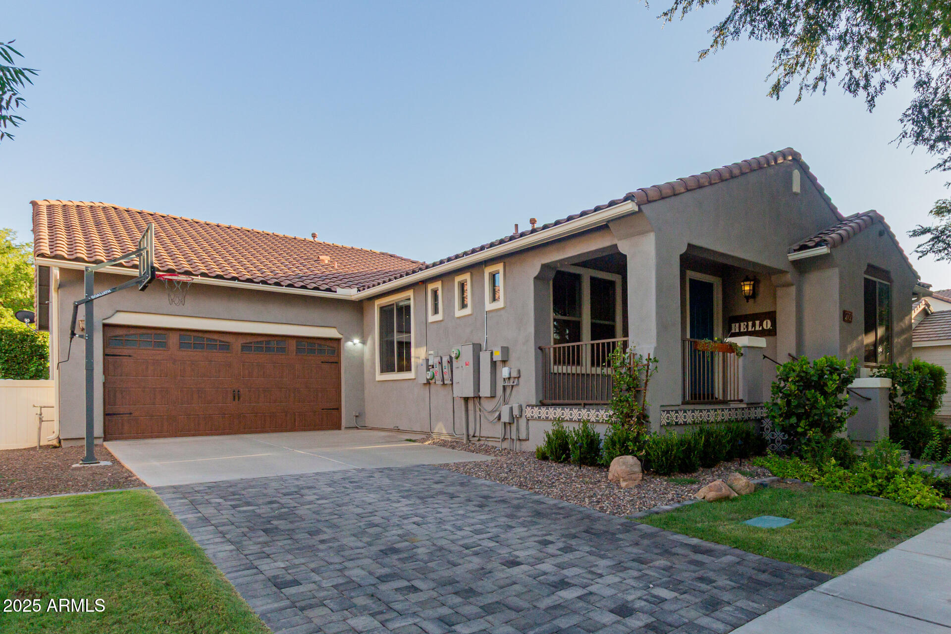 2721 E TAMARISK Street