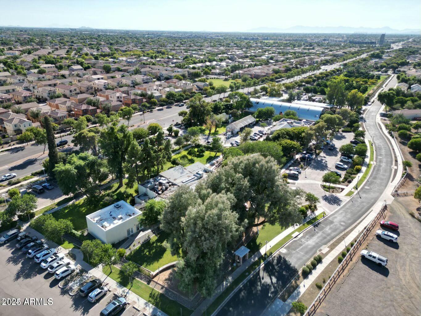 2721 E TAMARISK Street