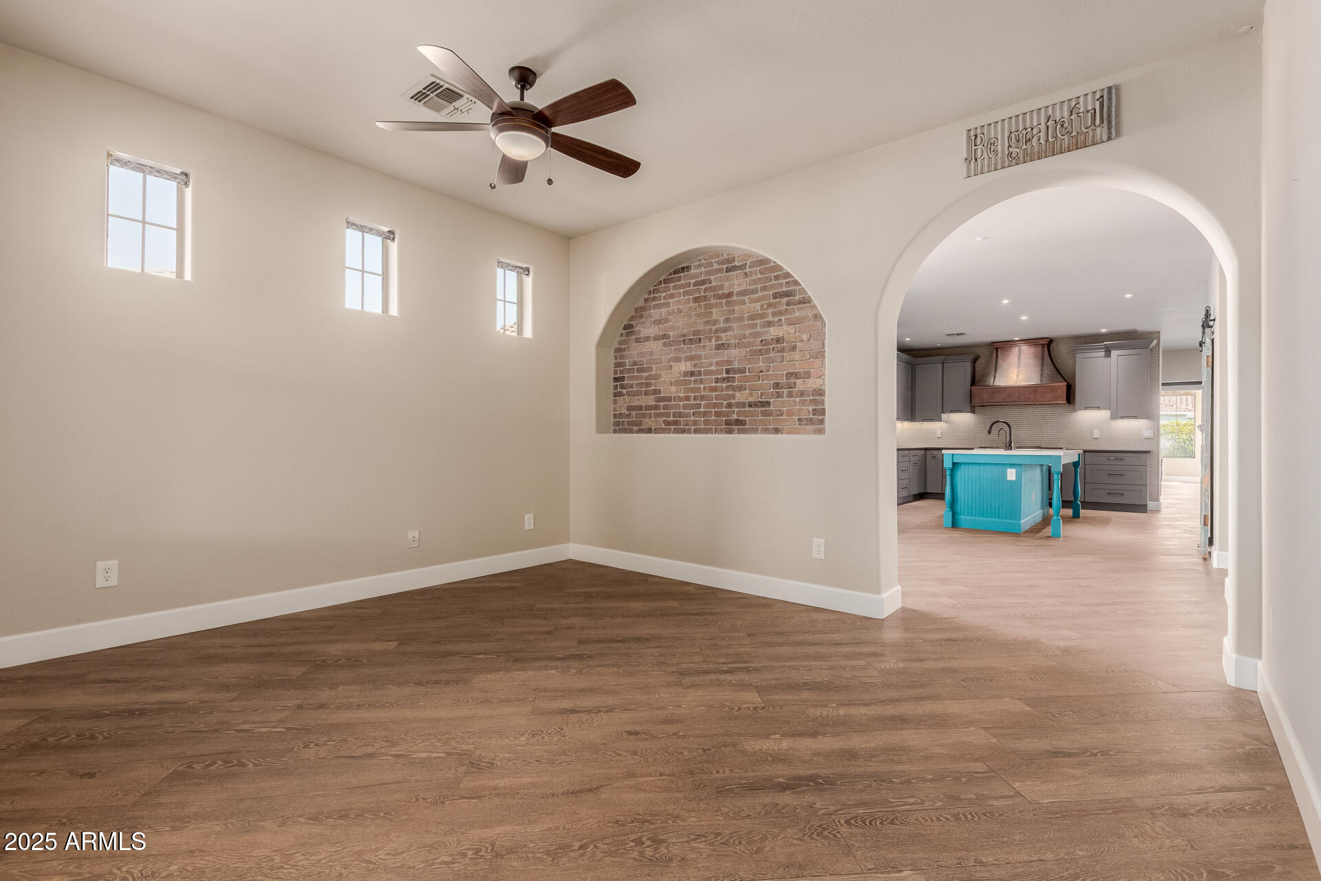 2721 E TAMARISK Street