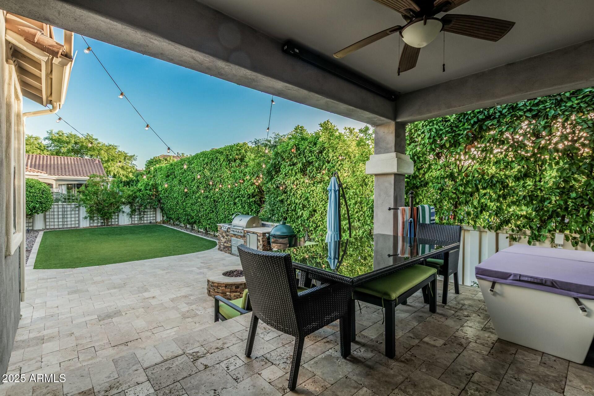 2721 E TAMARISK Street