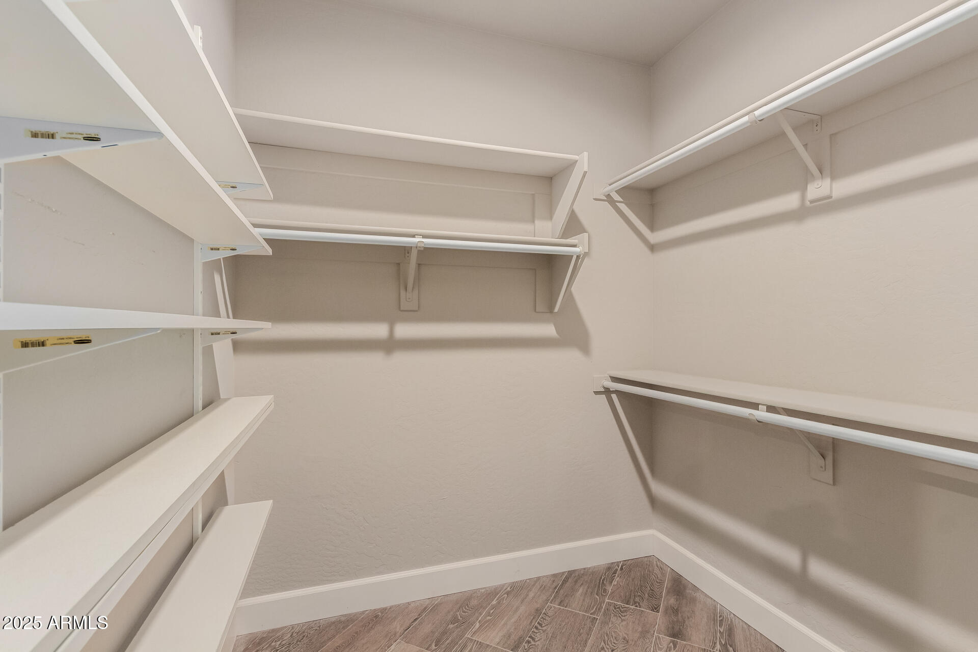 2721 E TAMARISK Street