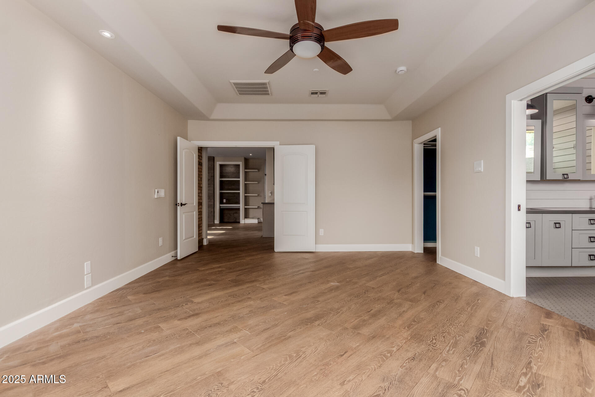 2721 E TAMARISK Street