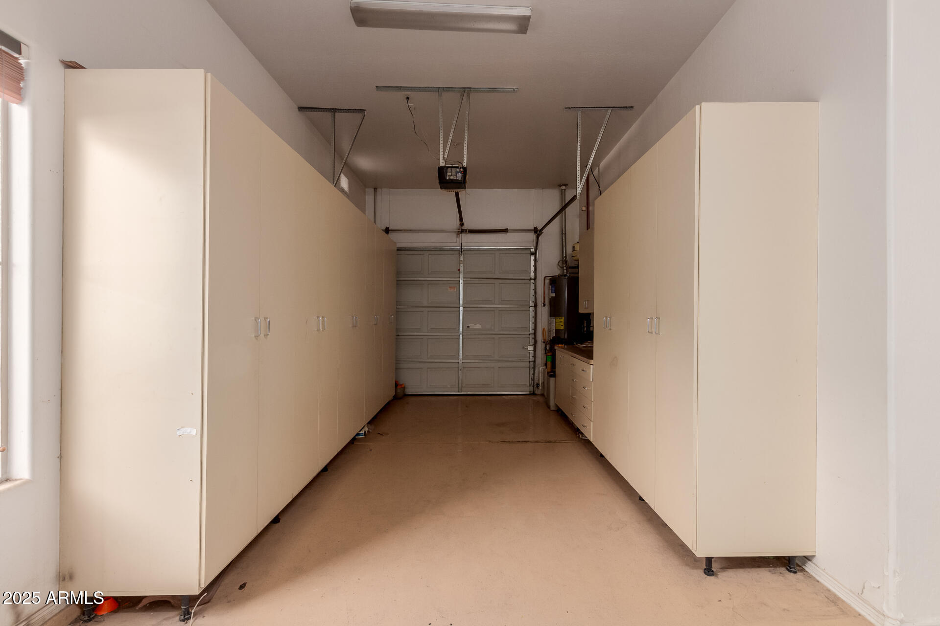 2721 E TAMARISK Street