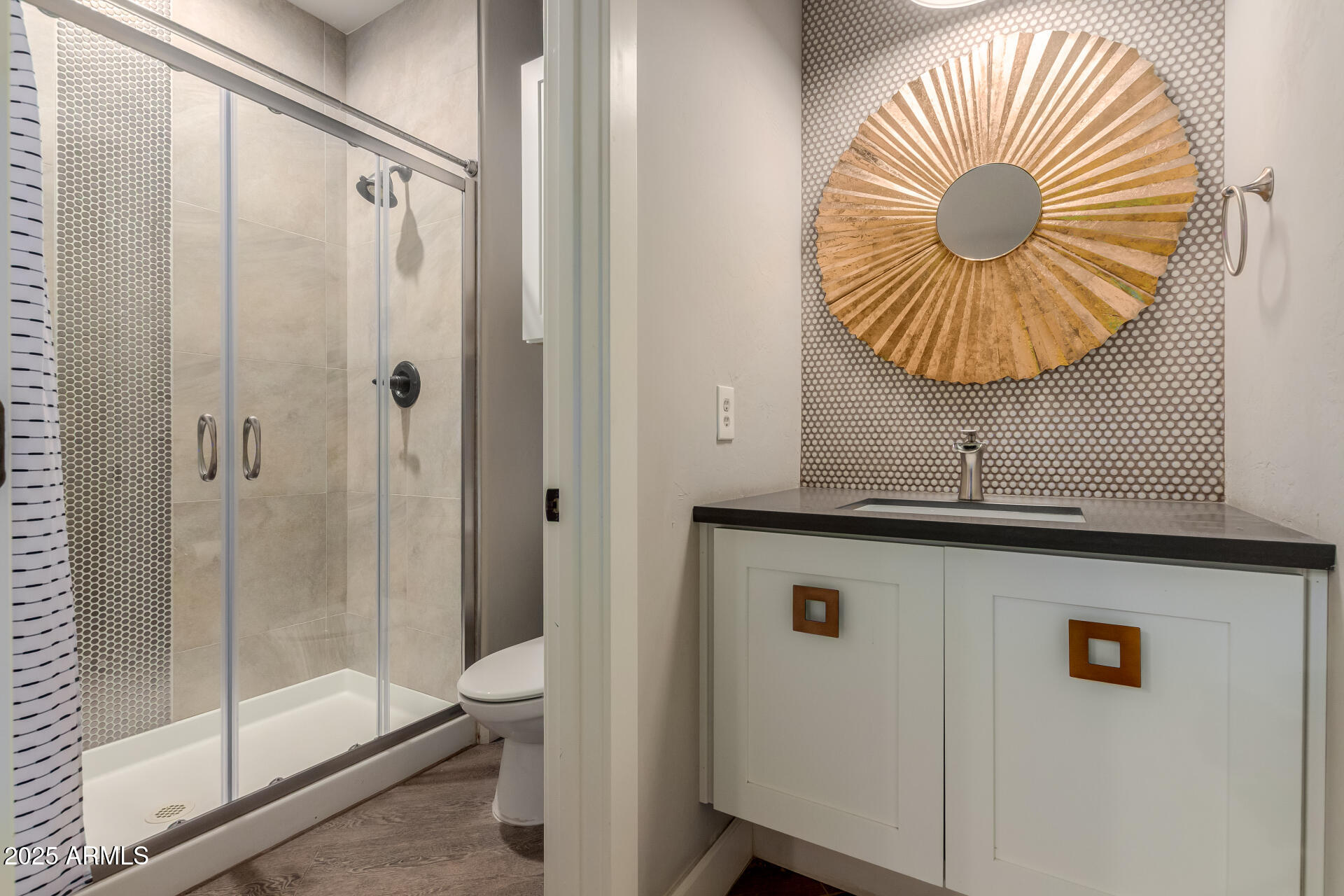 2721 E TAMARISK Street