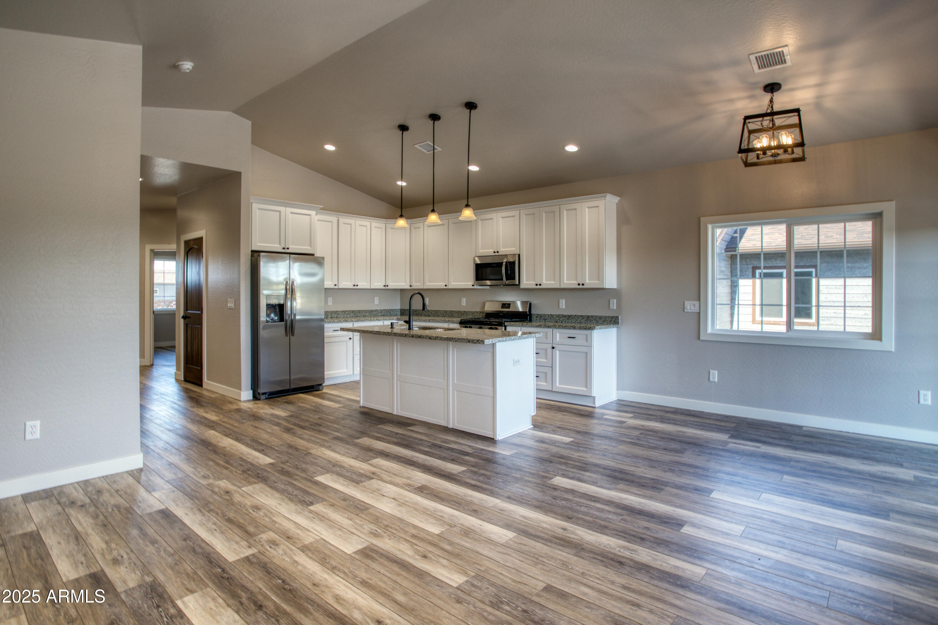 2081 E RIMSTONE Drive