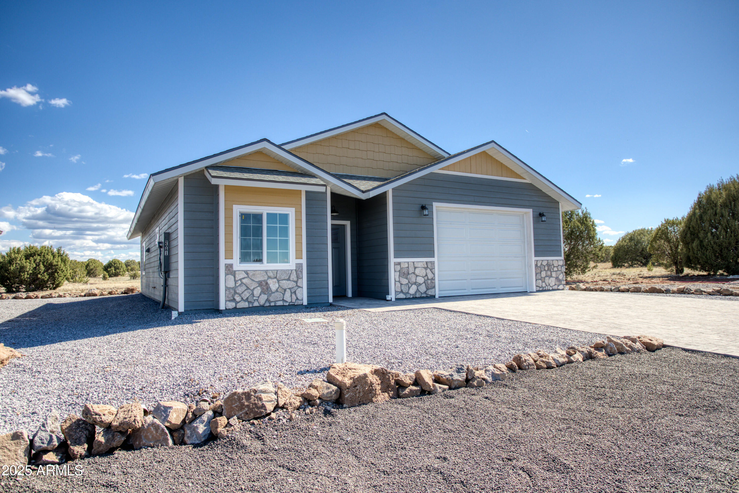 2081 E RIMSTONE Drive