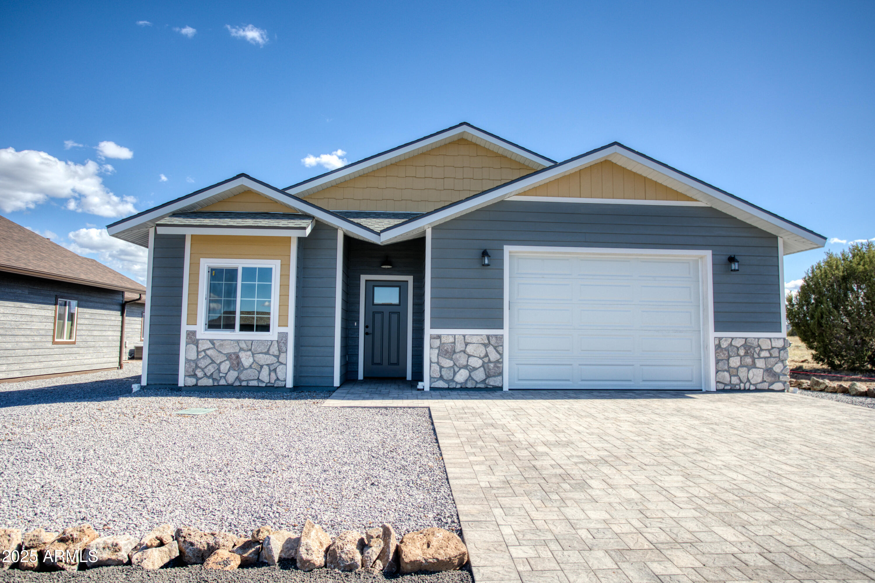 2081 E RIMSTONE Drive