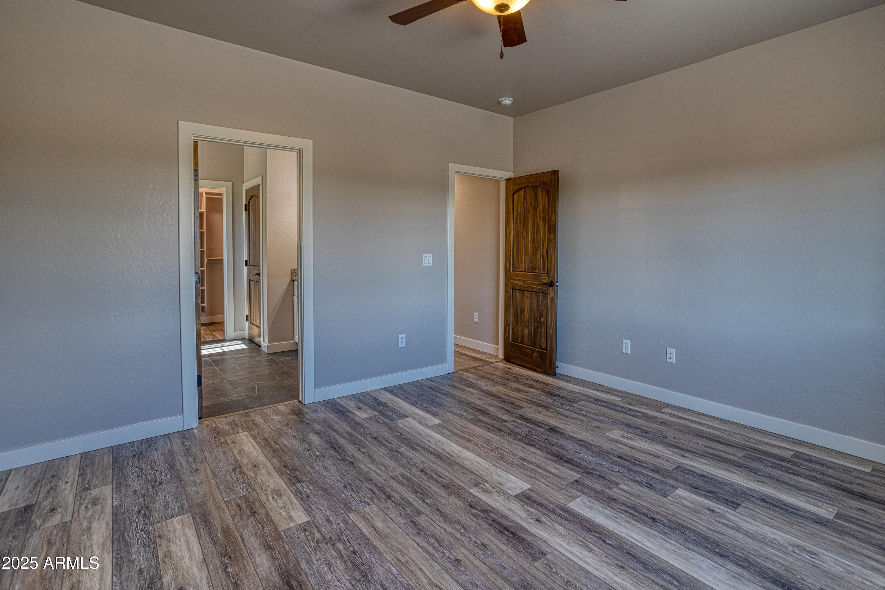 2081 E RIMSTONE Drive