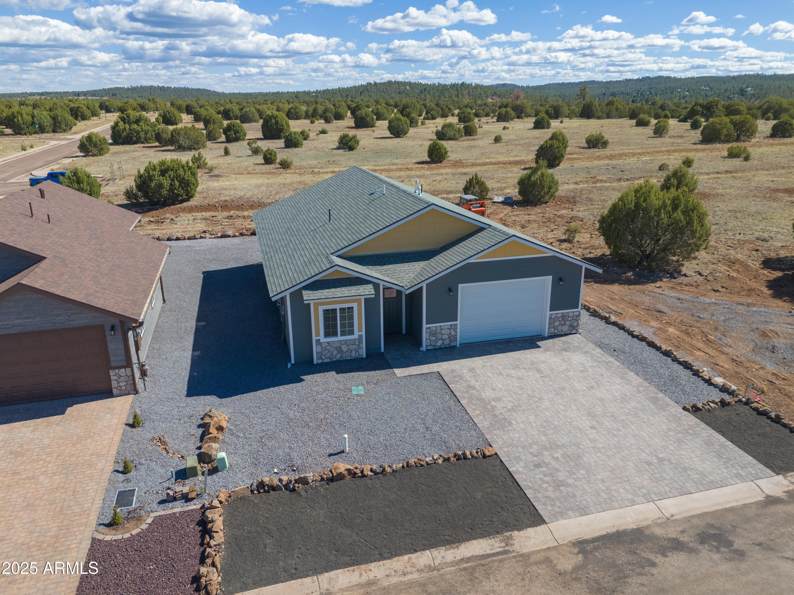 2081 E RIMSTONE Drive