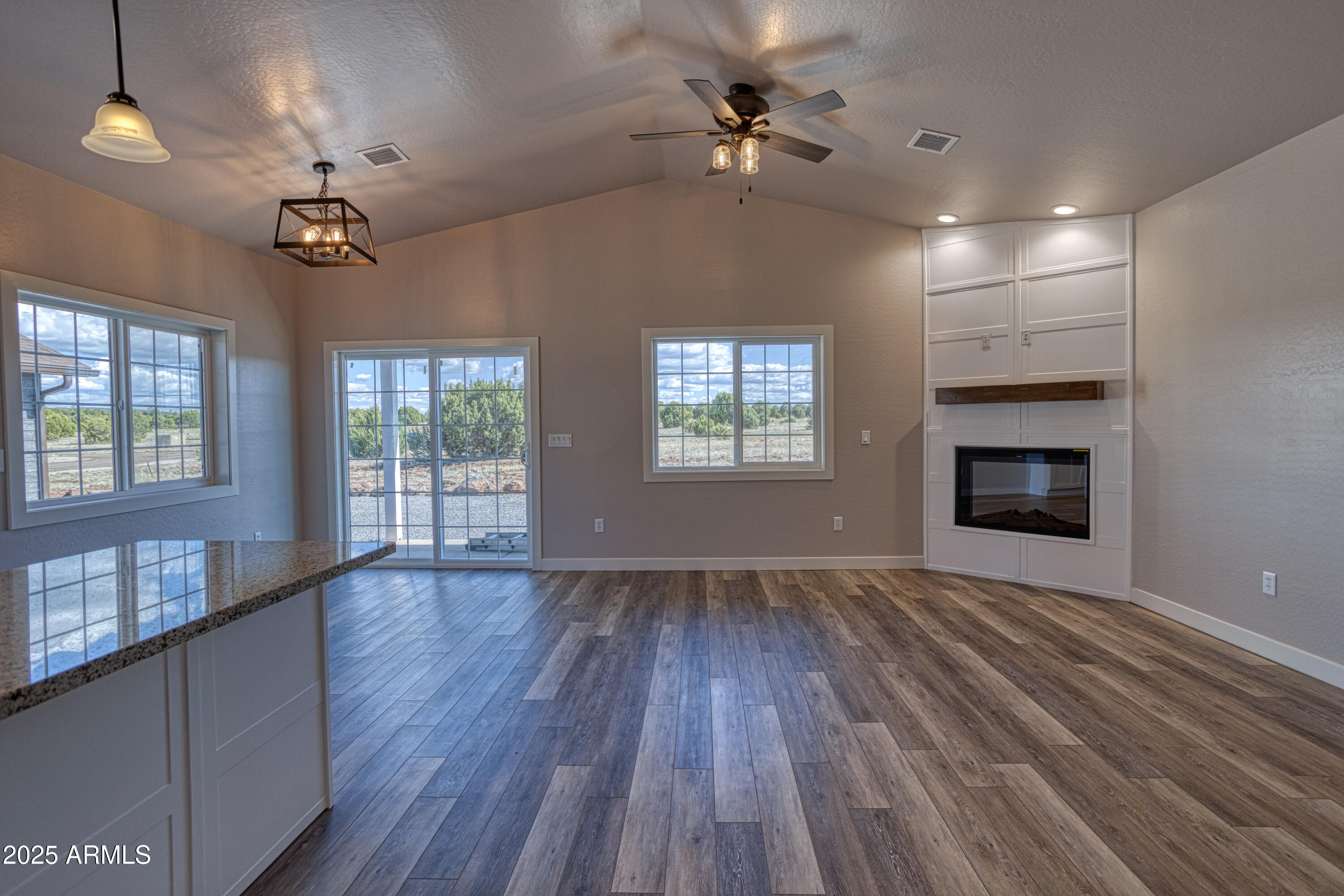 2081 E RIMSTONE Drive