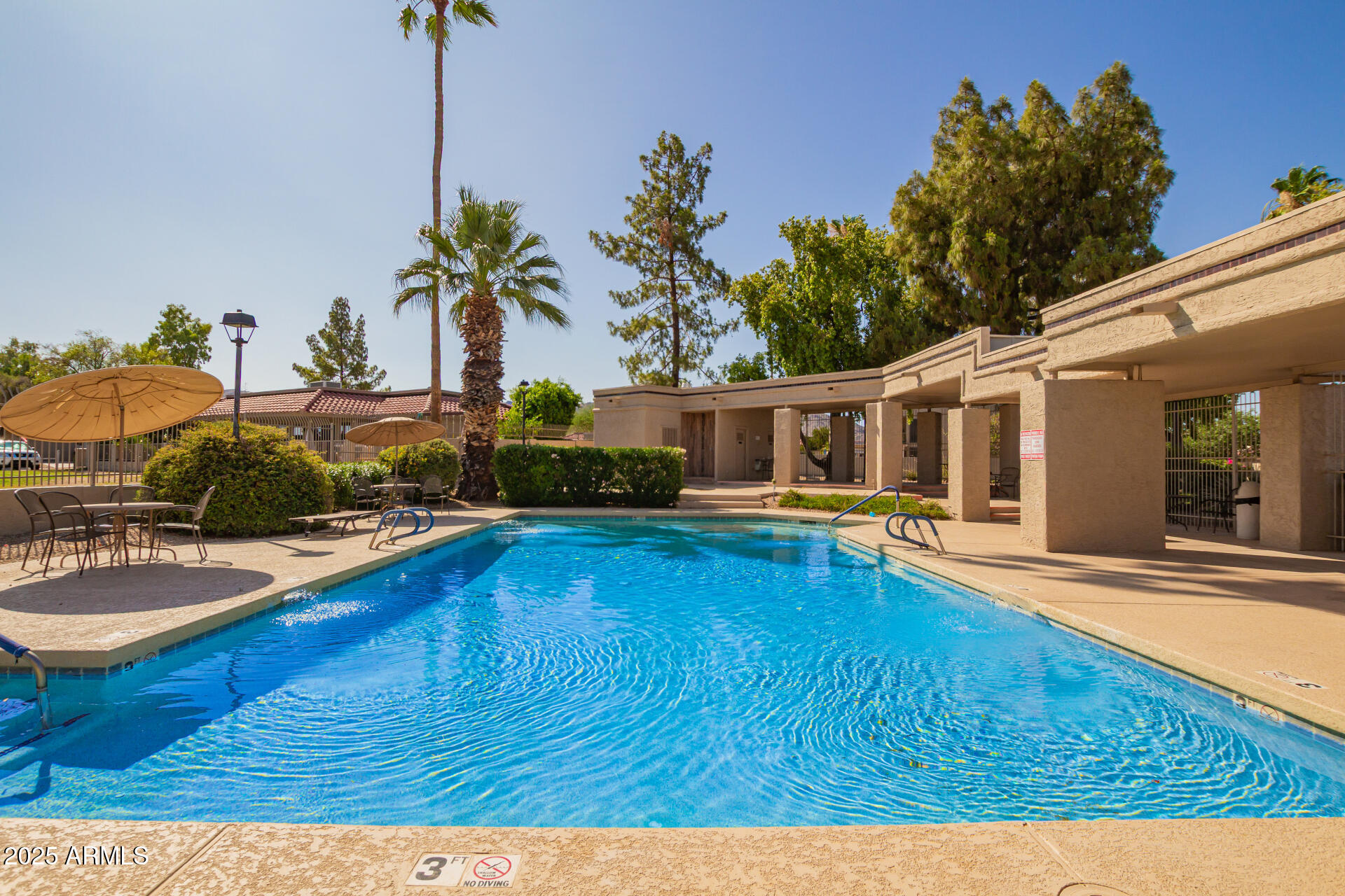 4216 E SANDIA Street