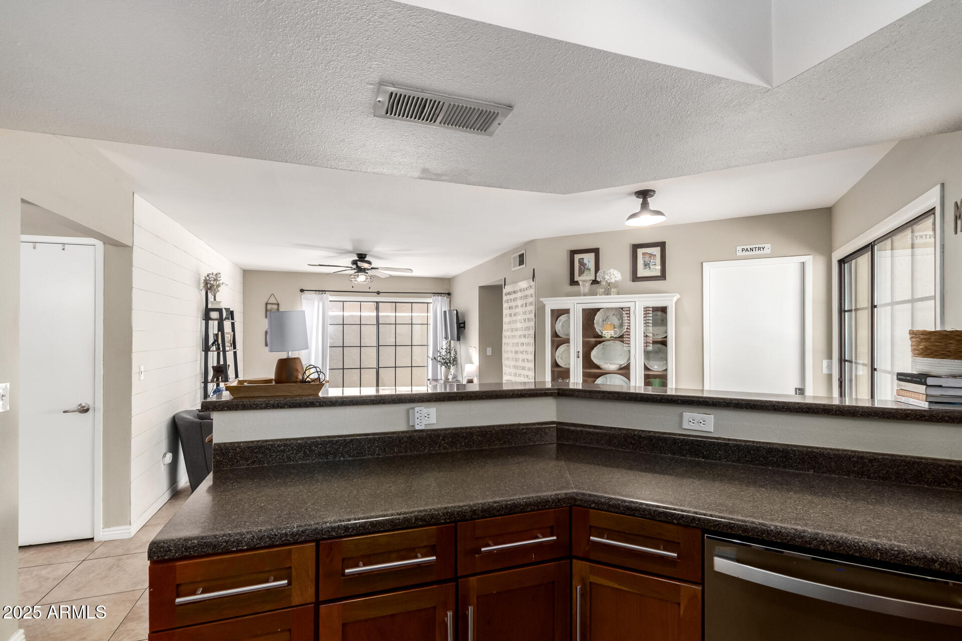 4216 E SANDIA Street