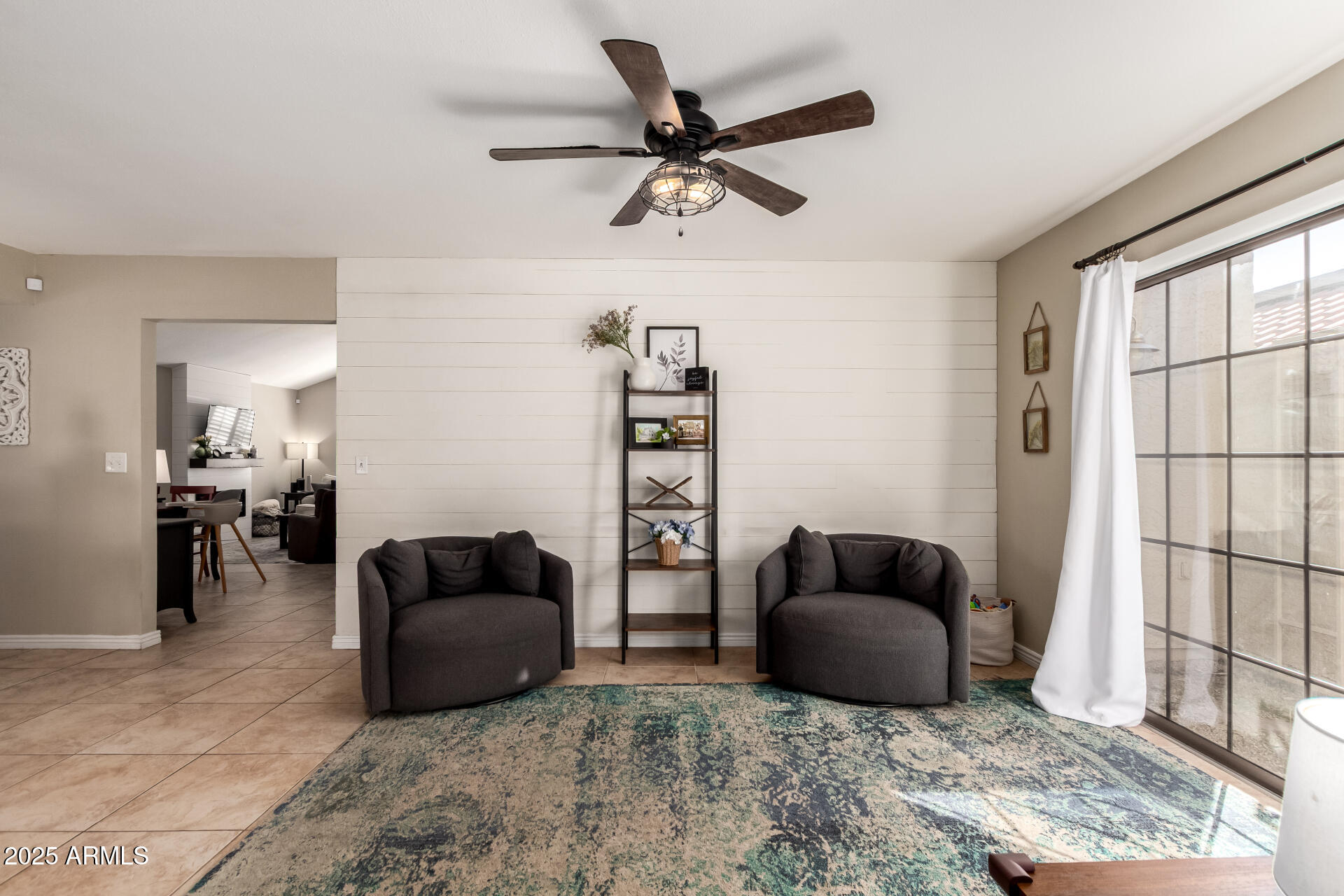 4216 E SANDIA Street