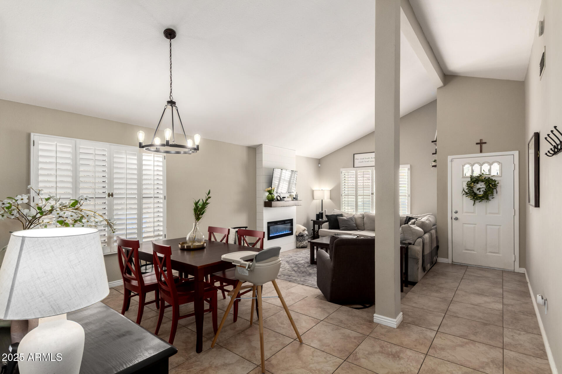 4216 E SANDIA Street