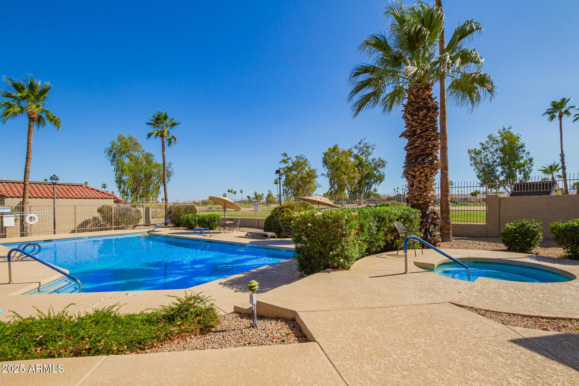 4216 E SANDIA Street