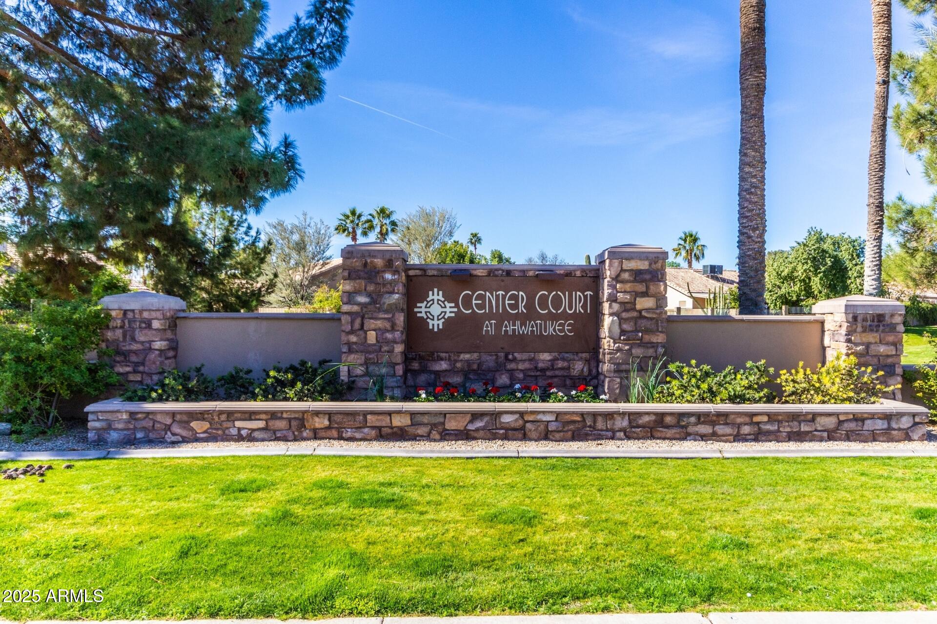 4216 E SANDIA Street