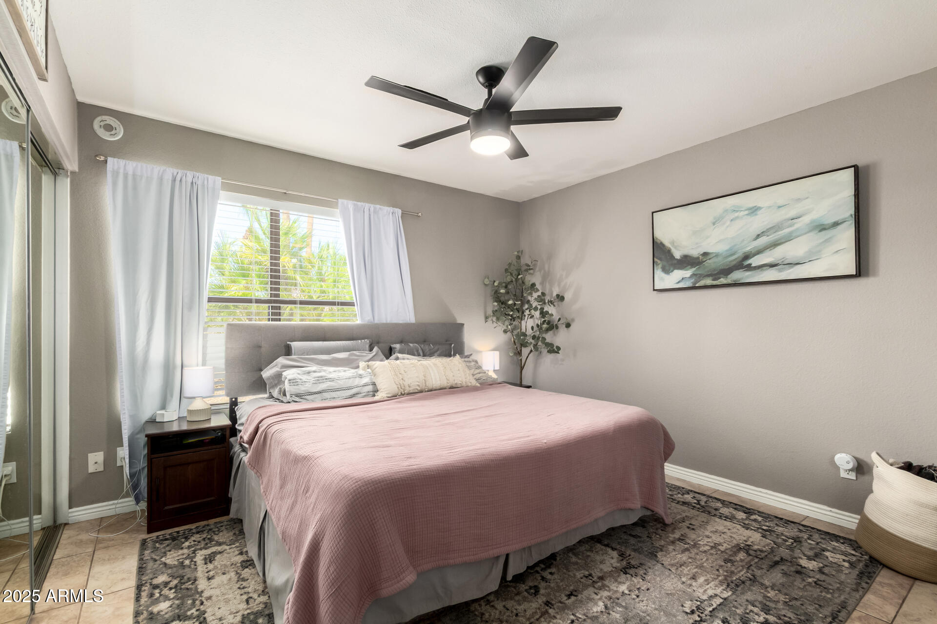 4216 E SANDIA Street