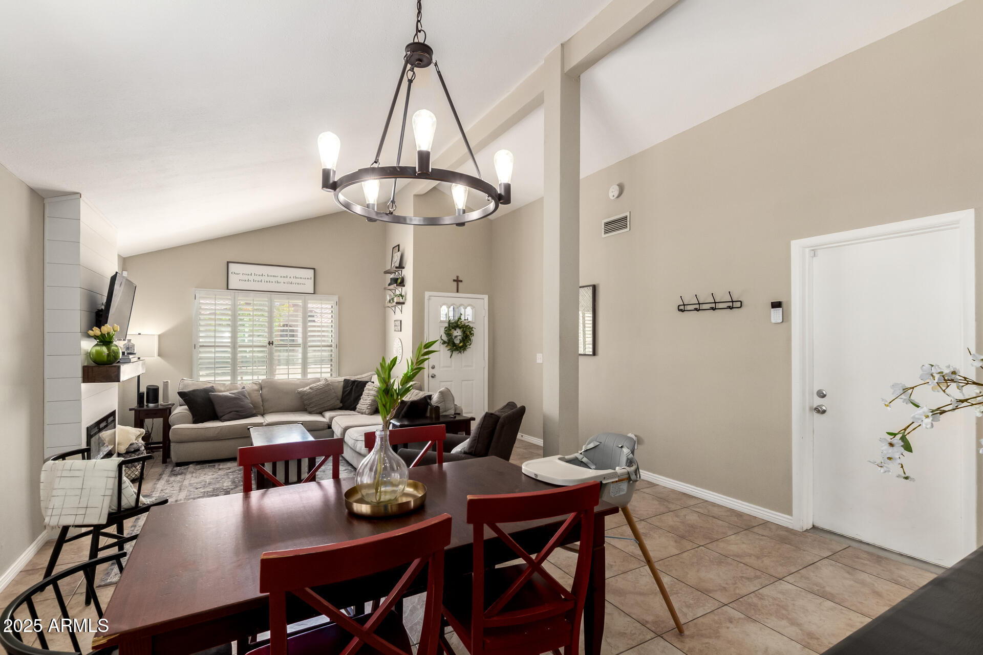 4216 E SANDIA Street