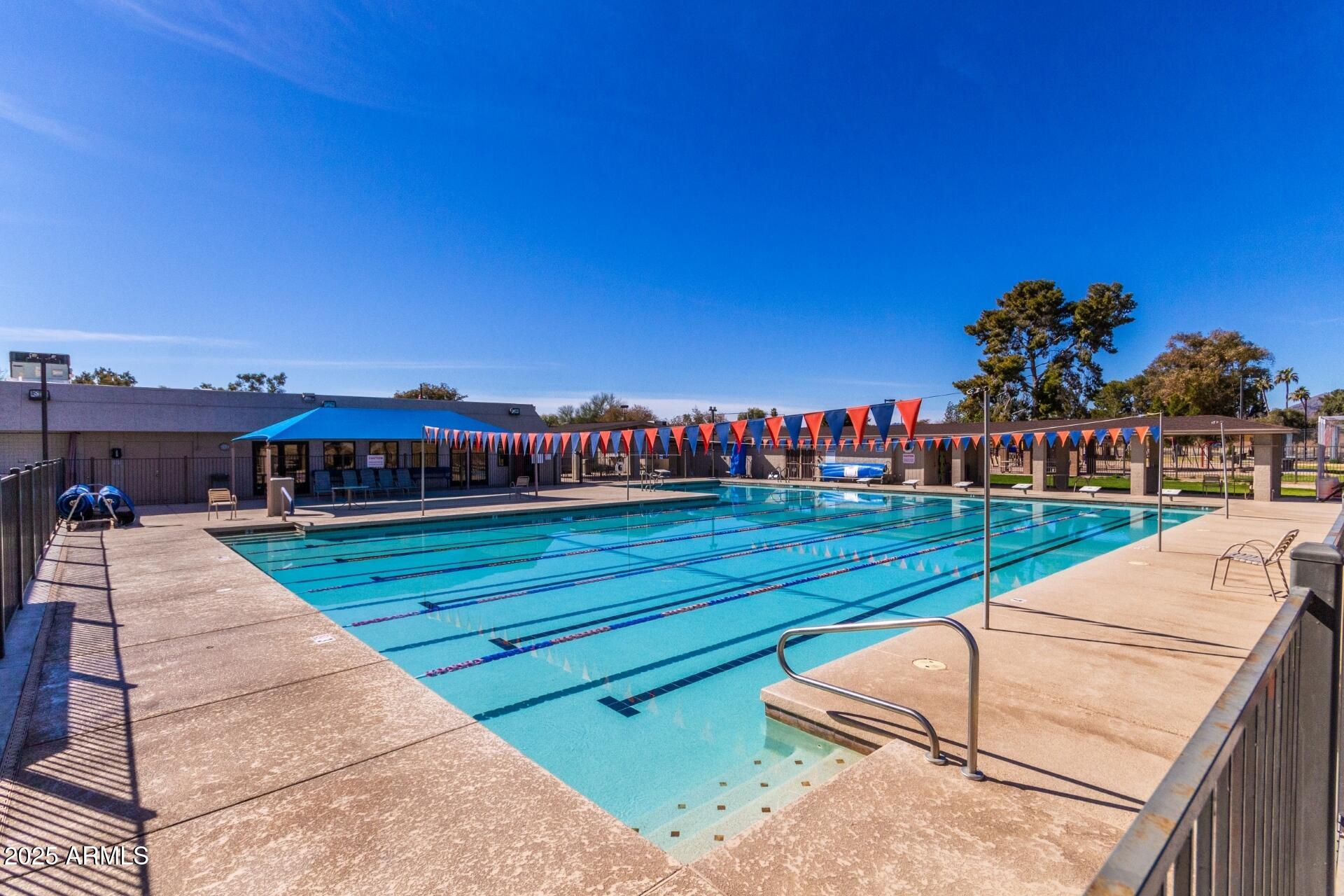 4216 E SANDIA Street