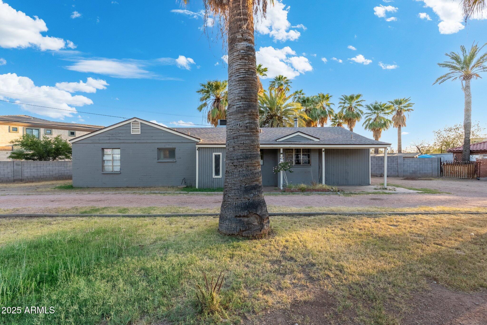 3843 E CORONADO Road